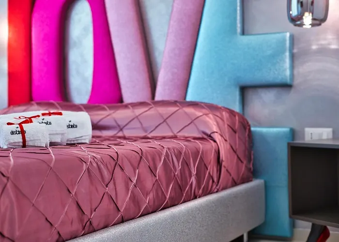 Distinto & לינה וארוחת בוקר