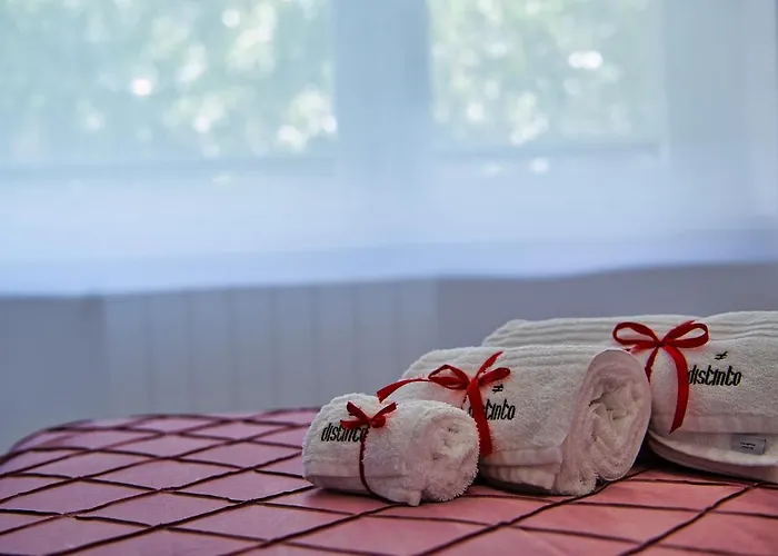 Distinto & לינה וארוחת בוקר