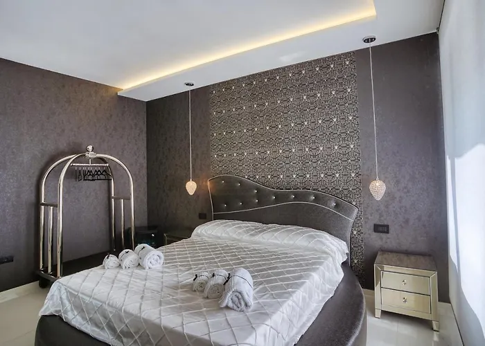 Distinto & לינה וארוחת בוקר