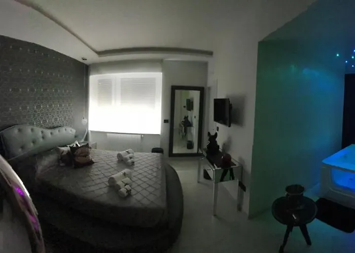 Distinto & Oda ve Kahvaltı Lecce